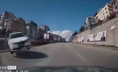 Ankara’da korkunç kaza… Refüjü aşıp 3 otomobile çarptı!