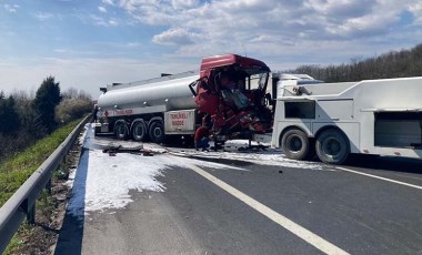 Anadolu otoyolunda feci kaza... Tanker tıra arkadan çarptı