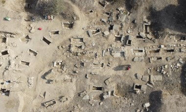 Bozcaada'da Tenedos Antik Kenti kazılarında çok sayıda çocuk mezarı bulundu!