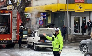 Seyir halindeki otomobilde çıkan yangın korkuttu