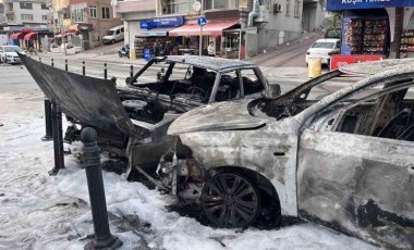 İstanbul-Avcılar’da takside çıkan yangın park halindeki otomobile sıçradı