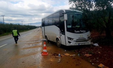 İşçi servis midibüsüyle TIR çarpıştı: 8 yaralı