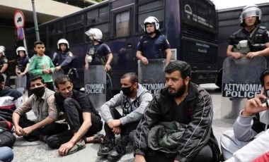 Yunanistan'da polis ile göçmenler arasında arbede