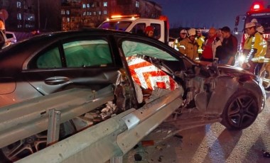 İstanbul-Gaziosmanpaşa TEM Otoyolu'nda bariyerler otomobile saplandı: 1 ölü, 1 yaralı