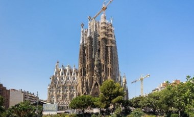 141 yıldır sırrı çözülemeyen kilise sonunda tamamlanıyor: Mimar Antoni Gaudi'nin şaheseri olan La Sagrada Familia ve ardıdaki gizem...