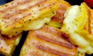 İftardan kalan pideyle sahurda yapabileceğiz pratik lezzet: Yumurtalı pide tost tarifi...