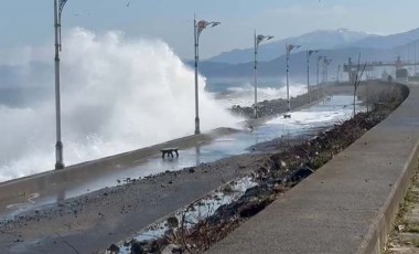 Rize'de kuvvetli fırtına... Yetkililer uyarılarda bulundu