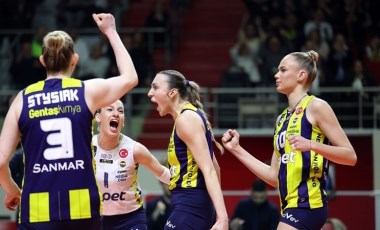 Sezonu lider tamamladı: Fenerbahçe Opet, Eczacıbaşı'nı altın sette devirdi!