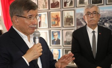 Ahmet Davutoğlu 31 Mart'ı işaret etti: 'Bu şartlarda iktidara bir mesaj vermek lazım'