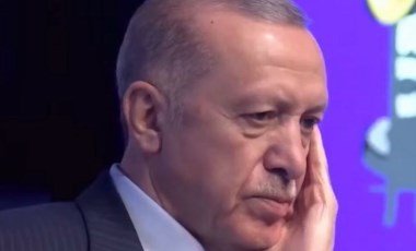 AKP'li Cumhurbaşkanı Erdoğan seçime saatler kala Ahmet Kaya türküsüne eşlik etti