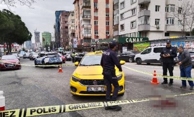 Kadıköy’de dehşet anları... Taksiciyi gasp edip bıçakladılar!