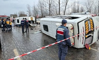 Bartın'da feci kaza... İşçi servisleri çarpıştı: Ölü ve çok sayıda yaralı var!