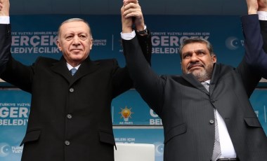 Erdoğan'ın anons ettiği AKP Şanlıurfa İl Başkanı Ali İhsan Delioğlu yuhalandı! Erdoğan şaşırdı, apar topar müzik müdahalesi...