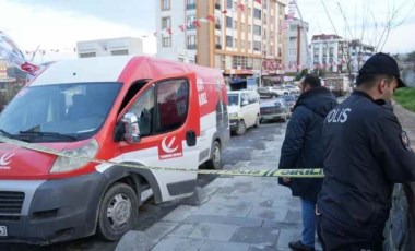 İstanbul'da Yeniden Refah Partisi'nin seçim aracına ateş açıldı!