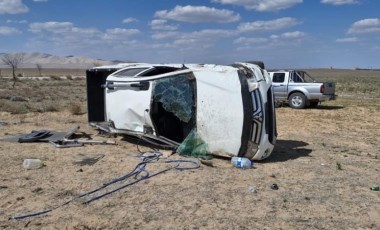 Konya’da feci kaza... Pikap devrildi: 1’i ağır 3 yaralı