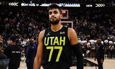 NBA'de Ömer Faruk Yurtsevenli Utah Jazz, Houston Rockets'ı devirdi!