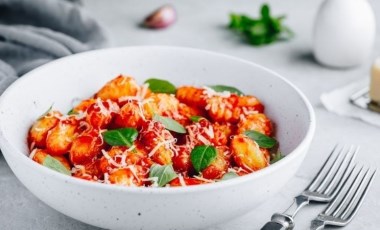 Akdeniz esintisi mutfağınızda: Domates soslu gnocchi tarifi