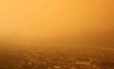 Burdur'da Afrika'dan taşınan çöl tozu etkili oluyor: 'Dışarıya çıkmayın' uyarısı geldi