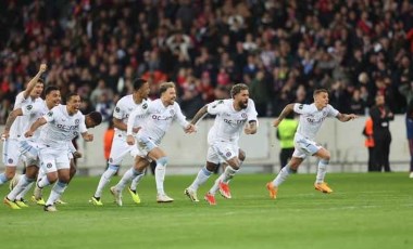 Aston Villa, penaltılarla Lille'i eledi