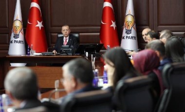 AKP MYK olağanüstü toplanıyor