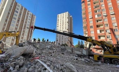 Depremde yıkılan Furkan Apartmanı'na ait yeni bilirkişi raporu: 'Kolonun kesildiği açıkken...'