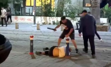 İzmir'de iki gence tekme, tokat ve demir çubuklu saldırı