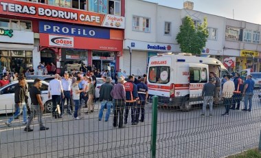 Freni boşalan park halindeki otomobil kaza yaptı: 3 yaralı