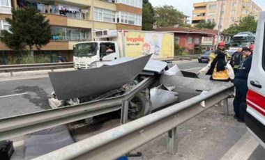 Kocaeli'nde feci kaza... Bariyerlere çarpan otomobilin sürücüsü öldü