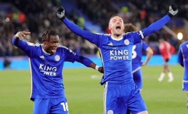 Yunus Akgünlü Leicester City adım adım Premier Lig'e!