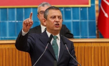 Özgür Özel'in çağrısı sonuç verdi: AKP'den istifa edip CHP'ye katıldılar