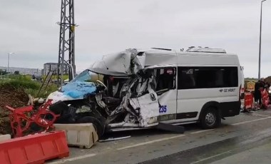 Silivri'de işçileri taşıyan servis minibüsü ile midibüs çarpıştı: 1'ağır 6 yaralı