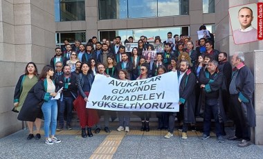 İstanbul'daki avukatlar, Çağlayan Adliyesi önünde bir araya geldi: 'Kutlamıyor, mesleğimizi savunuyoruz'