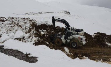 11 köy ve mezranın ulaşımını sağlıyor... Heyelan nedeniyle ulaşıma kapandı!