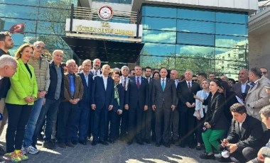 Son dakika... Özgür Özel ve partililer YSK önünde: Hatay için 'seçim iptali' başvurusu!