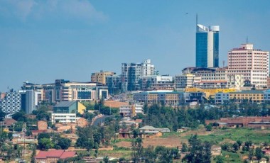 Gönüllü olan bir sığınmacı Ruanda'ya gönderildi