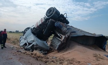 Mardin’de TIR devrildi: 1 yaralı