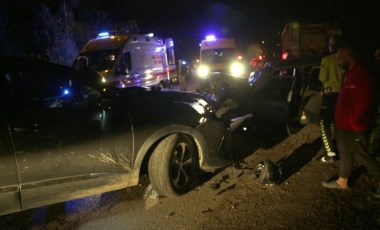 Tokat'ta feci kaza... Virajı alamayan otomobil, karşıdan gelen cipe çarptı: 1'i ağır 7 yaralı