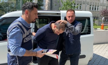 Samsun’da korkunç olay… Cam bardağı kırıp, arkadaşının boğazını kesti!