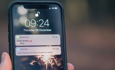 Uzmandan 'bildirim' uyarısı: Akıllı telefonlardan gelen bildirimler, dijital obeziteye neden oluyor
