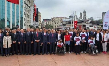 Taksim Meydanı’nda 19 Mayıs töreni düzenlendi