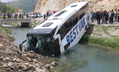 Bitlis'te yolcu otobüsü dereye uçtu: 7 yaralı