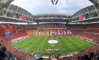 Galatasaray taraftarından derbide koreografi: Fenerbahçe'ye 5 yıldız göndermesi!