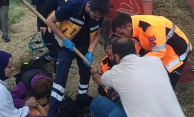 Korkunç kaza! Oynarken ayağına 'demir dirgen' saplandı