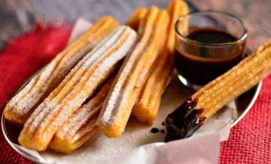 Tatlı kaçamak yapmak isteyenlere... İspanyol mutfağından Churros tarifi!