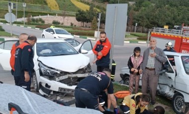 Amasya'da otomobiller çarpıştı: 6 yaralı