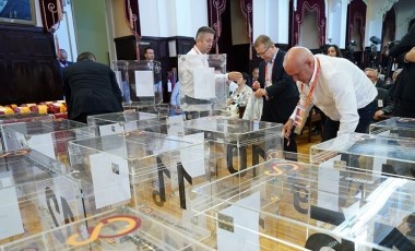 Galatasaray'da başkanlık seçimi: İşte Dursun Özbek ile Süheyl Batum'un listeleri!