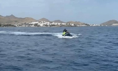 Jet ski ile kaçmaya çalıştılar: 108 kaçak göçmen yakalandı