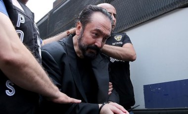 Adnan Oktar davasında 4 kişi tahliye edildi