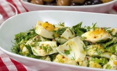 Sabah kahvaltısının sağlıklı lezzeti: Yumurta salatası tarifi