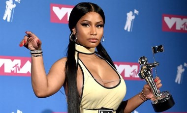 Dünyaca ünlü şarkıcı Nicki Minaj Hollanda'da gözaltına alındı